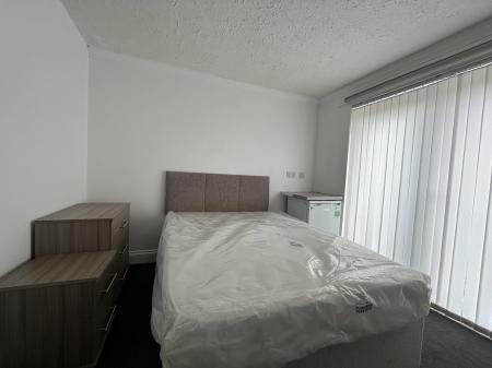 1 bedroom House of Multiple Occupation to let in Taunton Avenue, Corby, NN18