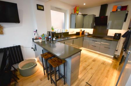 3 bedroom Semi-detached bungalow for sale in Martin Road, Kettering, NN15