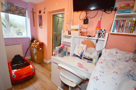 3 bedroom Semi-detached bungalow for sale in Martin Road, Kettering, NN15