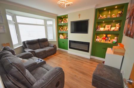 3 bedroom Semi-detached bungalow for sale in Martin Road, Kettering, NN15