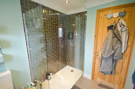 3 bedroom Semi-detached house for sale in Todmorden Close, Corby, NN18