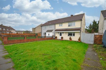 Todmorden Close, Corby, NN18