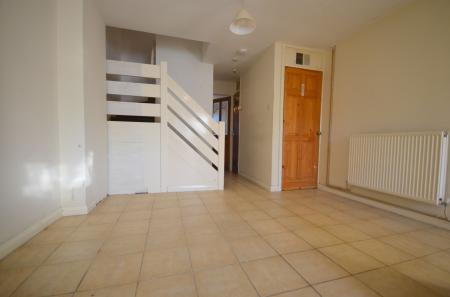 2 bedroom Terraced House for sale in Redwood Close, Desborough, NN14