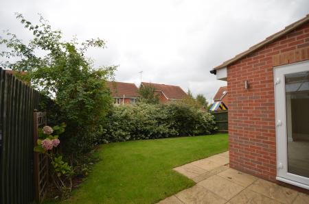 4 bedroom Detached house to let in Cowslip Close, Corby, NN18
