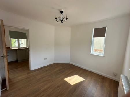 3 bedroom Semi-detached house to let in Kirby Road, Gretton, NN17