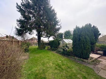 3 bedroom Semi-detached house to let in Kirby Road, Gretton, NN17