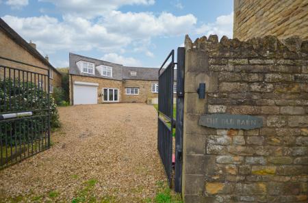 4 bedroom Barn for sale in Glebe Road, North Luffenham, LE15