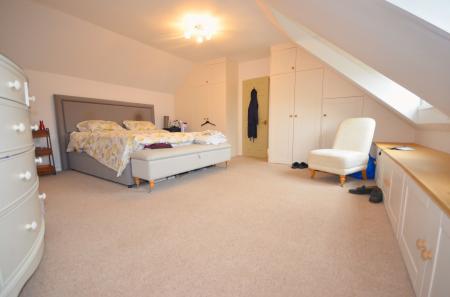 4 bedroom Barn for sale in Glebe Road, North Luffenham, LE15