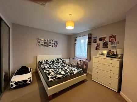 2 bedroom Flat to let in Pascal Close, Corby, NN17