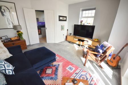 2 bedroom Flat for sale in Conyger Close, Corby, NN18