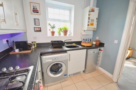 2 bedroom Flat for sale in Conyger Close, Corby, NN18