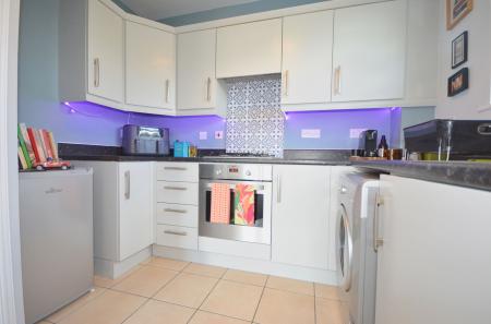 2 bedroom Flat for sale in Conyger Close, Corby, NN18