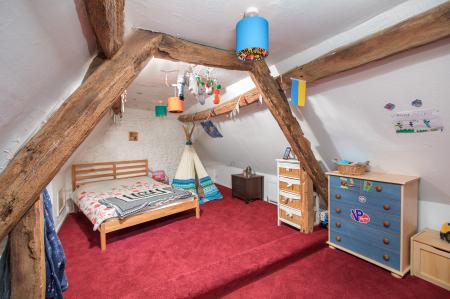 4 bedroom Cottage for sale in High Street, Stanion, NN14