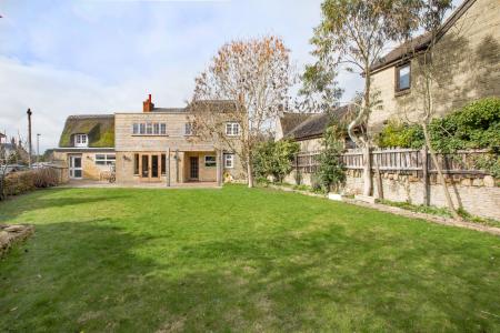 4 bedroom Cottage for sale in High Street, Stanion, NN14