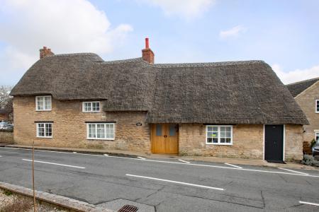 4 bedroom Cottage for sale in High Street, Stanion, NN14