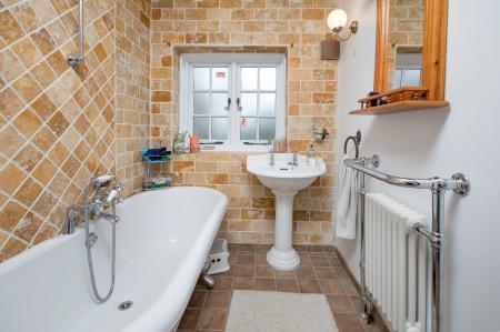 4 bedroom Cottage for sale in High Street, Stanion, NN14