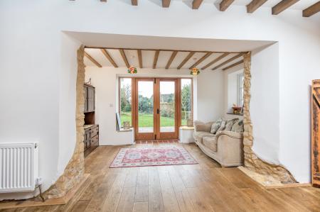 4 bedroom Cottage for sale in High Street, Stanion, NN14