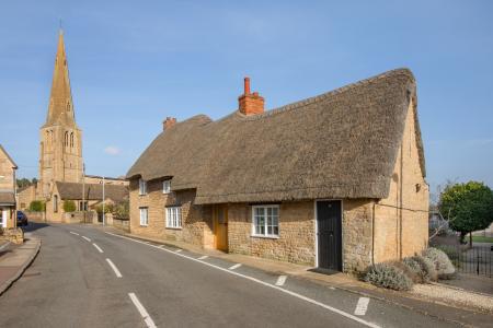 High Street, Stanion, NN14