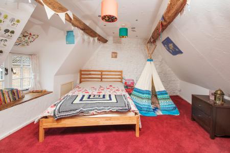 4 bedroom Cottage for sale in High Street, Stanion, NN14