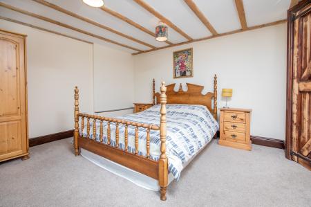 4 bedroom Cottage for sale in High Street, Stanion, NN14