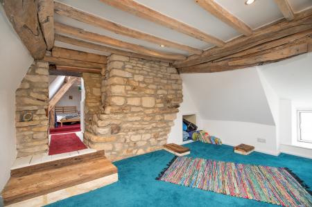 4 bedroom Cottage for sale in High Street, Stanion, NN14