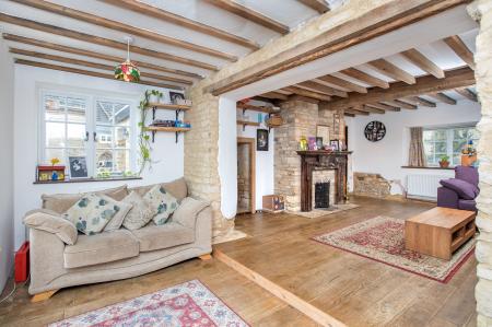 4 bedroom Cottage for sale in High Street, Stanion, NN14