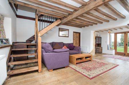 4 bedroom Cottage for sale in High Street, Stanion, NN14