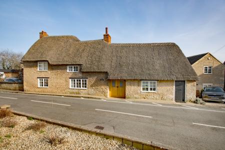 4 bedroom Cottage for sale in High Street, Stanion, NN14