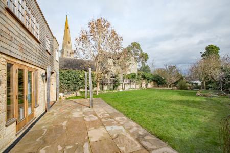 4 bedroom Cottage for sale in High Street, Stanion, NN14