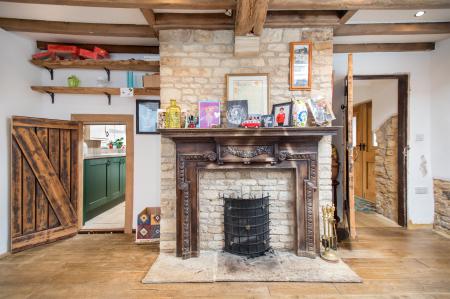 4 bedroom Cottage for sale in High Street, Stanion, NN14