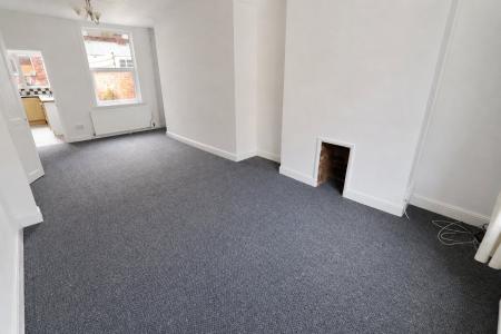 3 bedroom Terraced House for sale in Gordon Street, Kettering, NN16