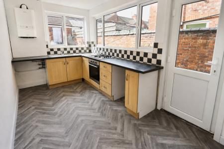 3 bedroom Terraced House for sale in Gordon Street, Kettering, NN16