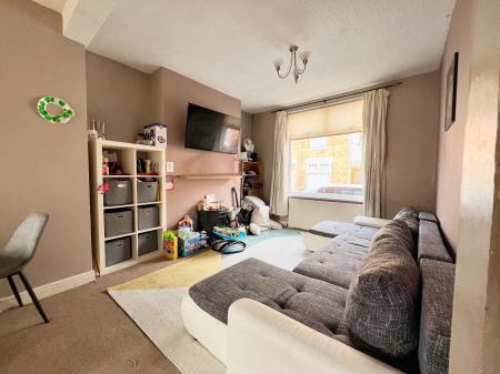 3 bedroom Terraced House for sale in Gordon Street, Kettering, NN16