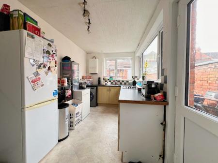 3 bedroom Terraced House for sale in Gordon Street, Kettering, NN16