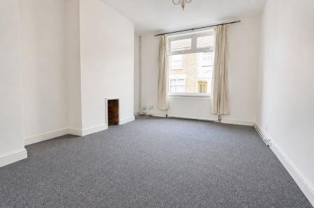 3 bedroom Terraced House for sale in Gordon Street, Kettering, NN16