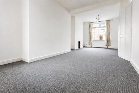 3 bedroom Terraced House for sale in Gordon Street, Kettering, NN16