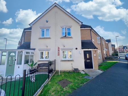 3 bedroom Semi-detached house for sale in Epping Road, Little Stanion, NN18