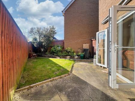 3 bedroom Semi-detached house for sale in Epping Road, Little Stanion, NN18