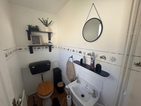 3 bedroom Terraced House to let in Epsom Walk, Corby, NN18