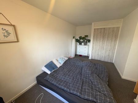 3 bedroom Terraced House to let in Epsom Walk, Corby, NN18