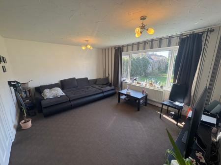 3 bedroom Terraced House to let in Epsom Walk, Corby, NN18