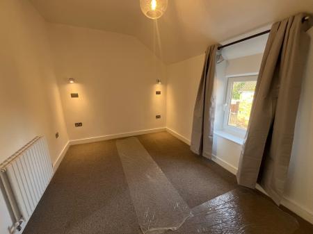 2 bedroom Cottage to let in Main Street, Caldecott, LE16