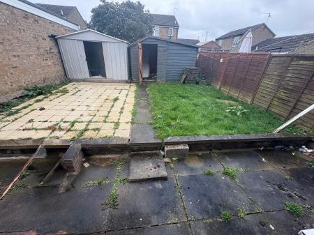 3 bedroom Semi-detached house to let in Poplar Road, The Shire, Corby, NN17