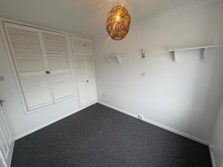 3 bedroom Semi-detached house to let in Poplar Road, The Shire, Corby, NN17