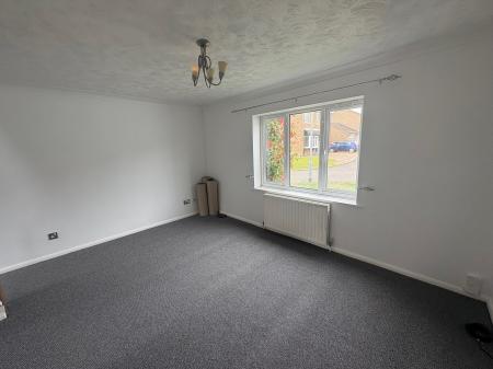 3 bedroom Semi-detached house to let in Poplar Road, The Shire, Corby, NN17