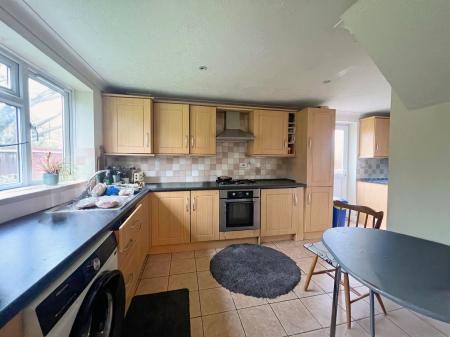 2 bedroom End of terrace house for sale in Gainsborough Road, Corby, NN18