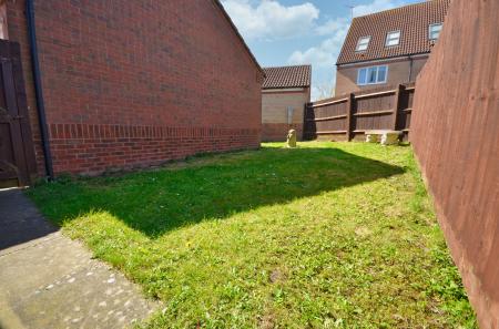 3 bedroom Semi-detached house for sale in Dunnock Road, Corby, NN18