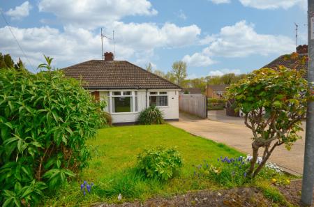 2 bedroom Semi-detached bungalow for sale in Brockhill Close, Kettering, NN15