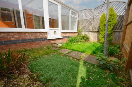 2 bedroom Semi-detached bungalow for sale in Brockhill Close, Kettering, NN15