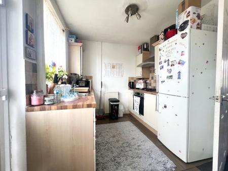 3 bedroom Semi-detached house to let in Stephenson Way, Corby, NN17